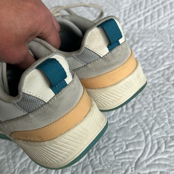 Vionic •6.5• Fearless Comfort Lace Up Sneakers Light Gray/Blue Mesh Suede - Picture 7 of 10